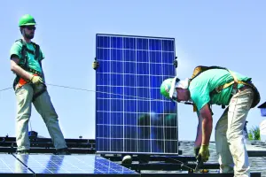 Même si, dans le domaine de l’autoconsommation, la France reste en retard sur ses voisins européens (en Allemagne, environ 5% de la population produit une partie de son énergie électrique, alors qu’en France nous en sommes à 0,06%), la loi du 24 février 2017 a permis de fixer un cadre légal qui permet le développement de ce nouveau mode de consommation.