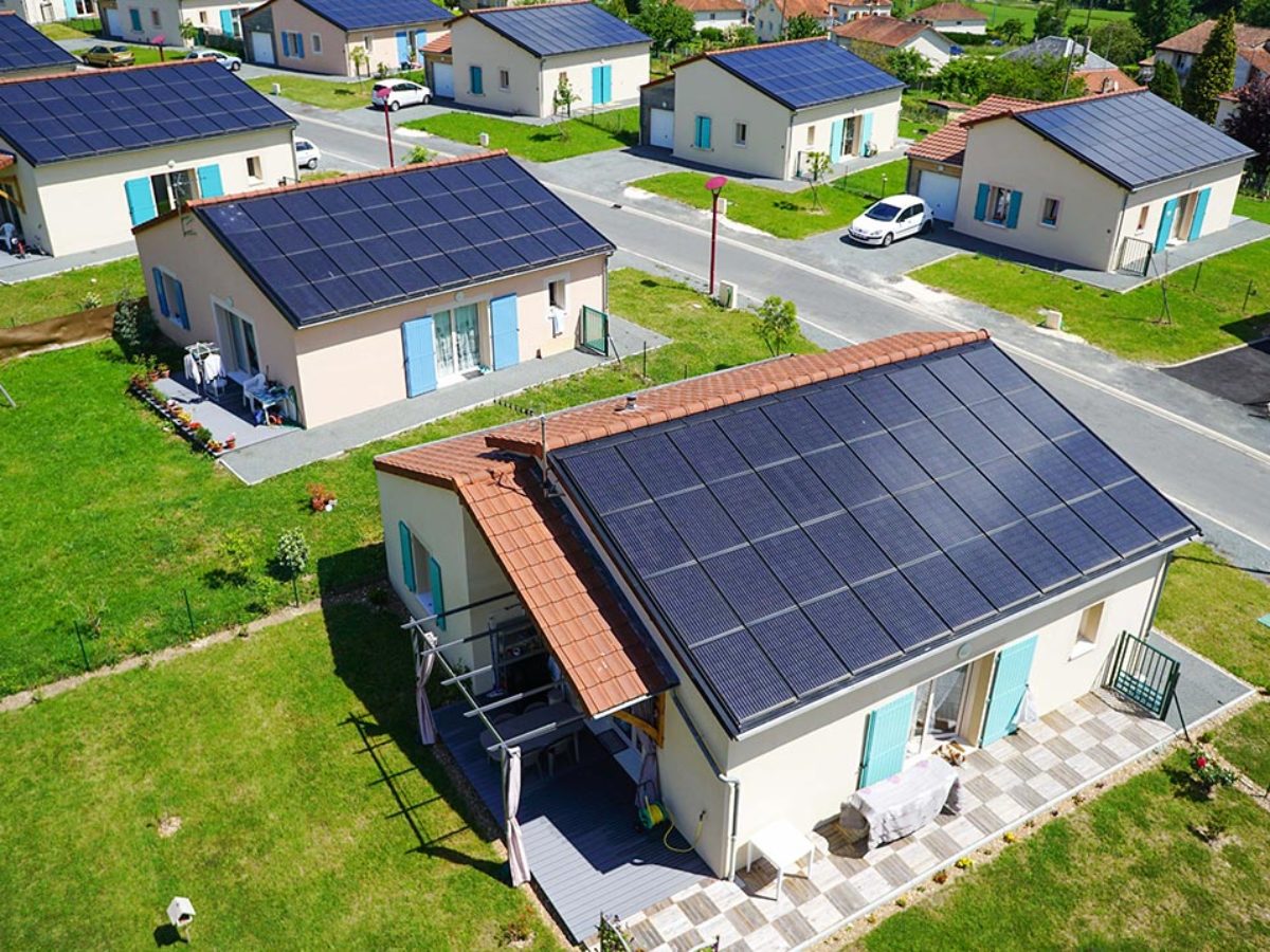 Combien De Panneaux Solaires Pourra T On Installer Au Maximum Guide Ultime de l'autoconsommation photovoltaïque 2023 – Comwatt