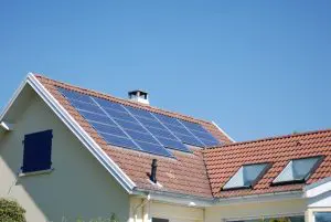 Installer des panneaux solaires dans le Nord est rentable. Découvrez pourquoi et faites le choix de l'autoconsommation de manière avertie avec nos conseils