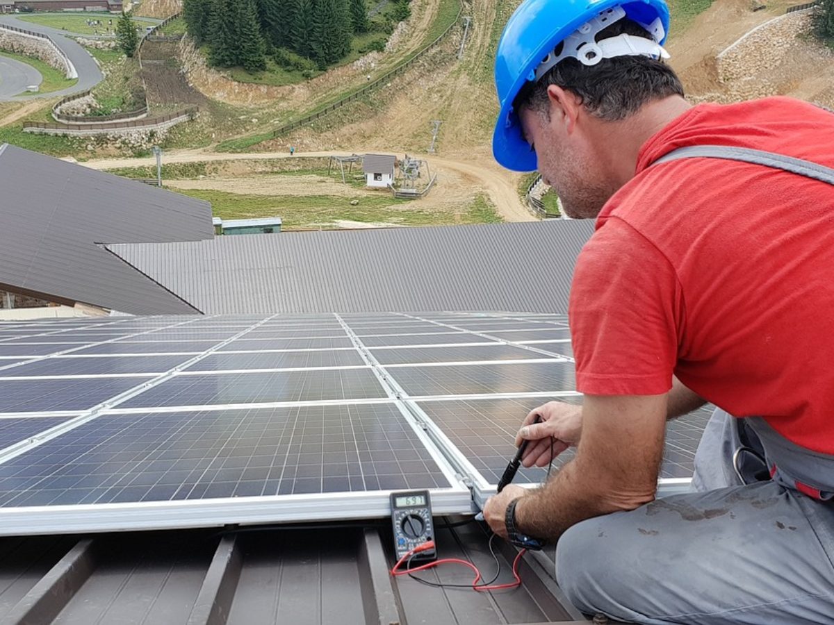 Choisir et installer des panneaux solaires - PagesJaunes