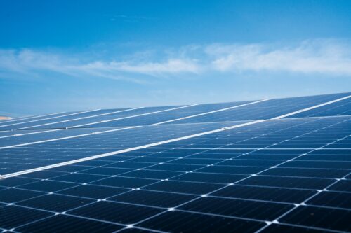 Comwatt et Crédit Agricole, un an après : de la prise de participation au lancement de « Mon Énergie by CA » 8 panneau solaire toiture maison